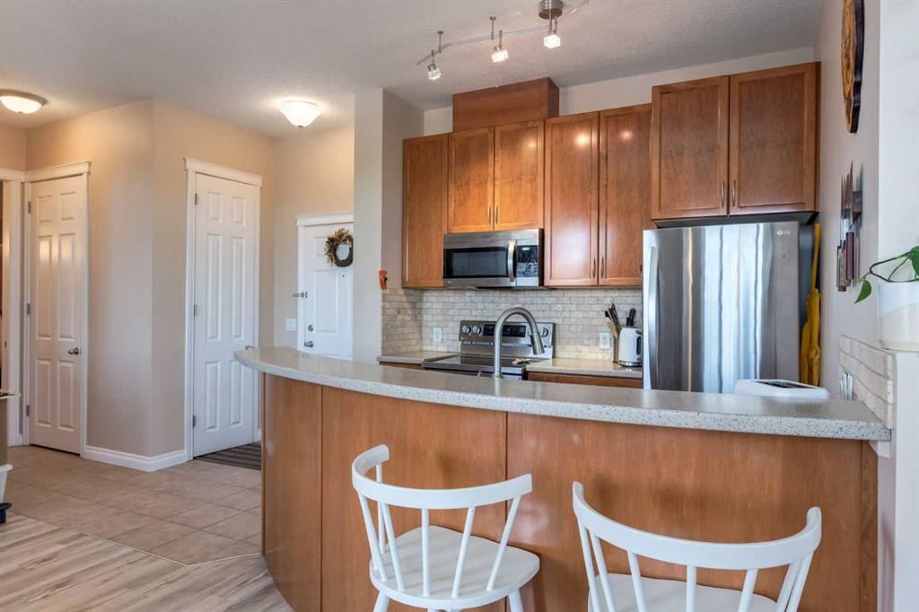 626, 930 Centre Avenue NE, Calgary — photo 5 of 25