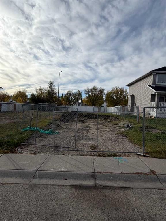 23 Citadel Peak Circle NW, Calgary — main listing photo