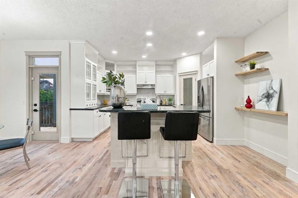 140 West Creek Pond, Chestermere — photo 2 of 35