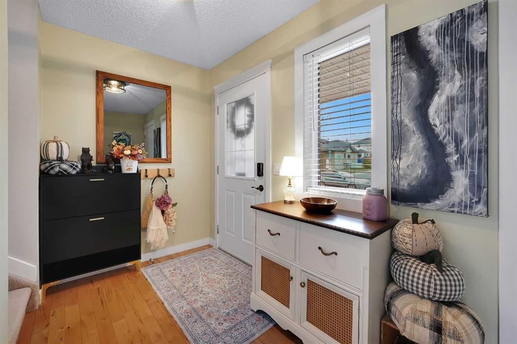 87 Springs Crescent SE, Airdrie — photo 2 of 50