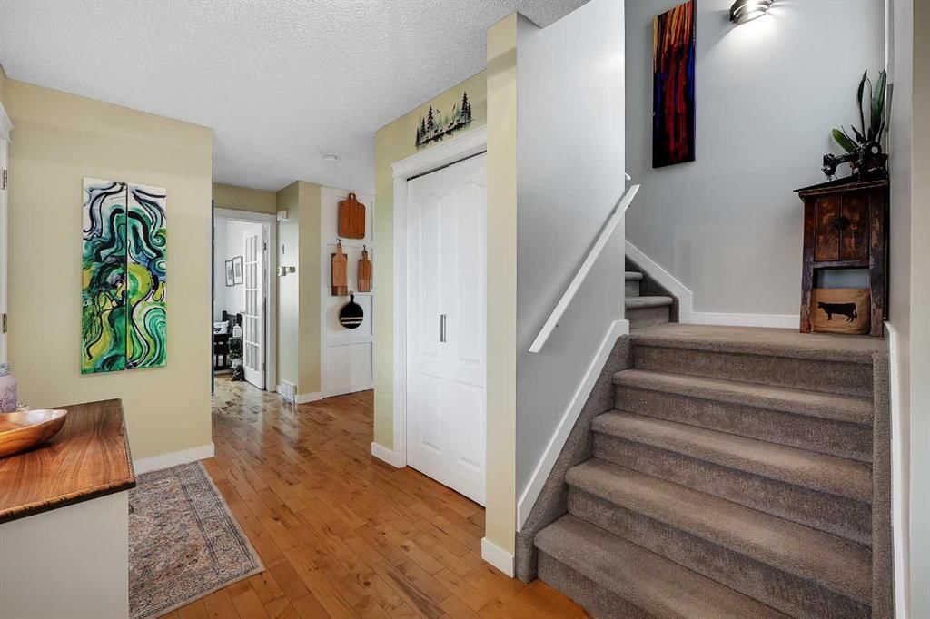 87 Springs Crescent SE, Airdrie — photo 3 of 50