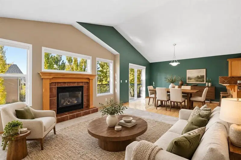 7 Royal Birch Green NW, Calgary — photo 2 of 31