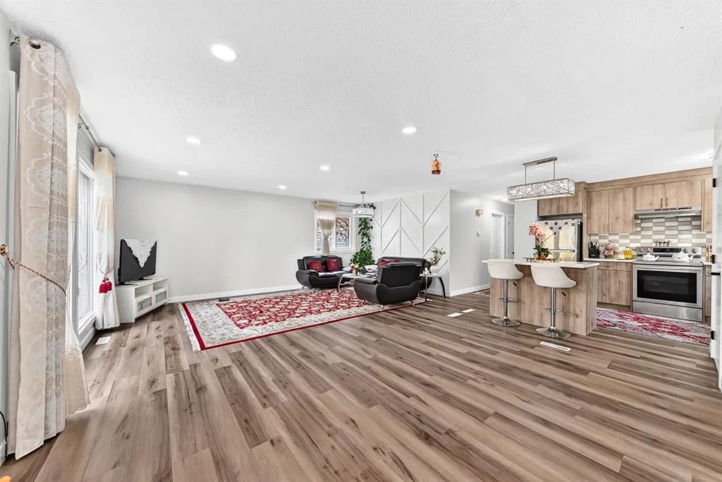 135 Whiteview Close NE, Calgary — photo 5 of 50