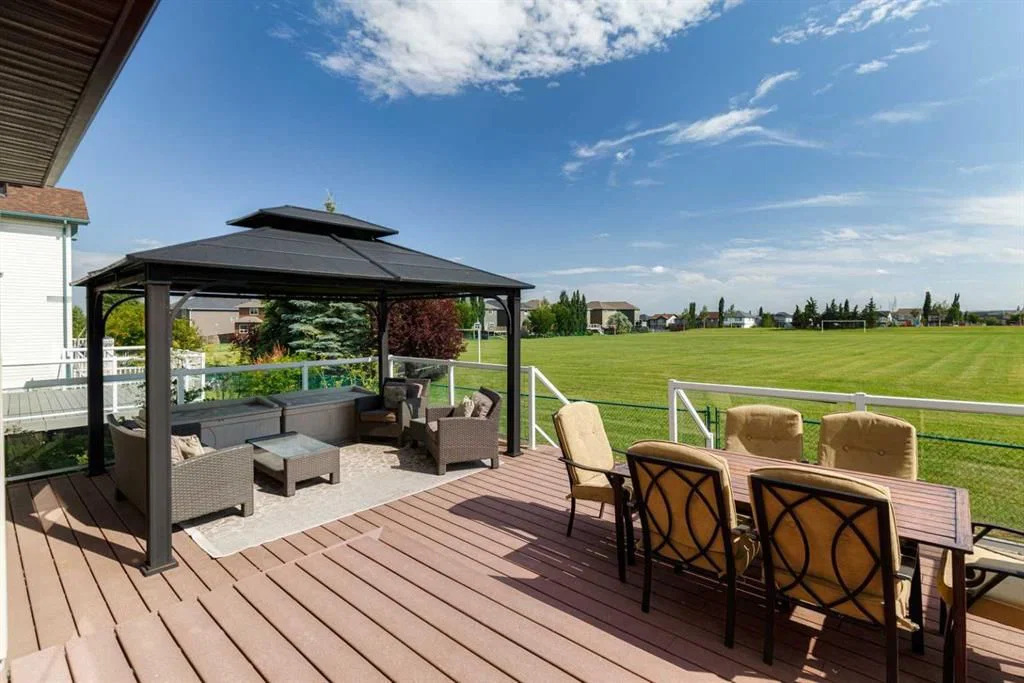 49 Everhollow Avenue SW, Calgary — main listing photo