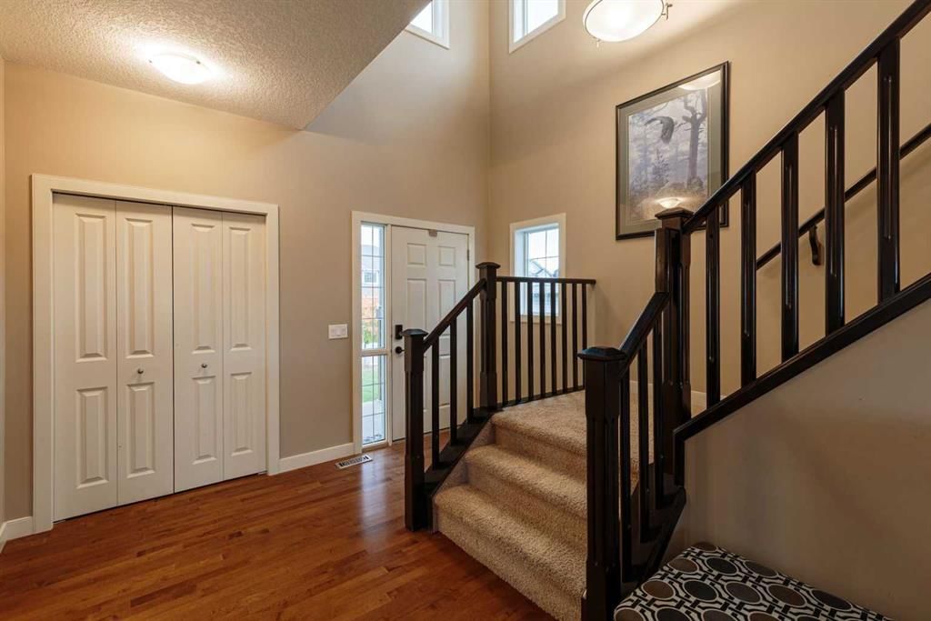 49 Everhollow Avenue SW, Calgary — photo 3 of 28