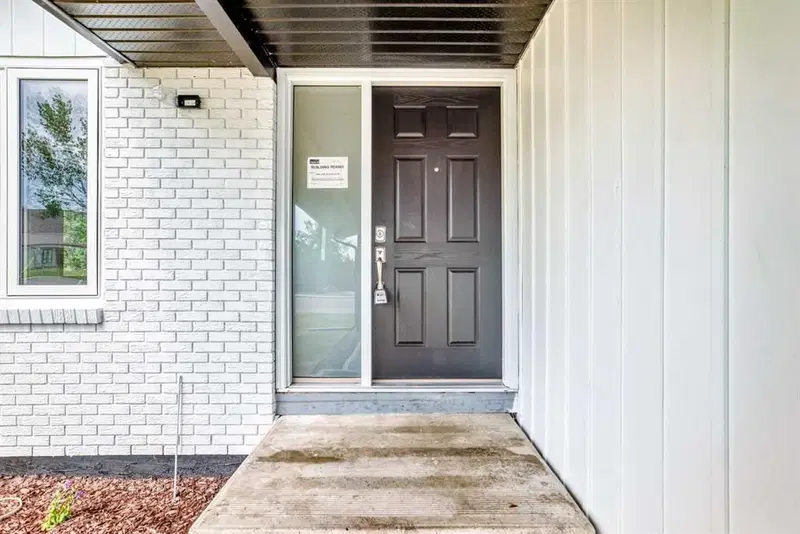 1204 Lake Sylvan Drive SE, Calgary — photo 4 of 46