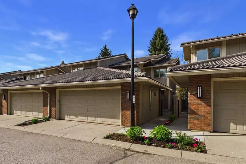 252, 20 Midpark Crescent SE, Calgary — photo 2 of 48