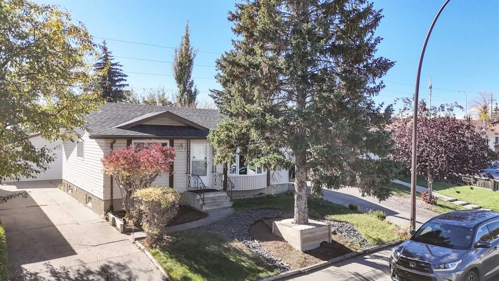 248 Bracewood Road SW, Calgary — photo 2 of 40