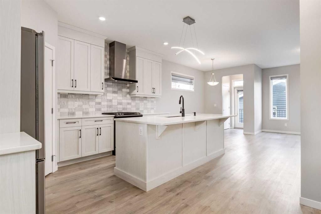 34 Midtown Crossing SW, Airdrie — photo 3 of 32