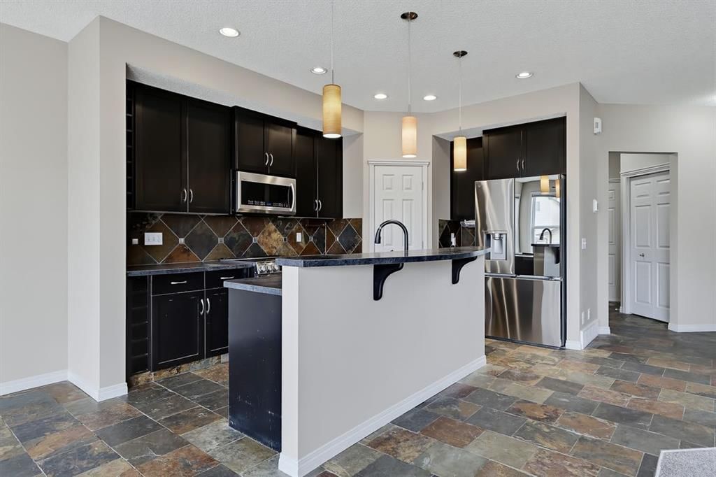151 Copperfield Common SE, Calgary — photo 5 of 32