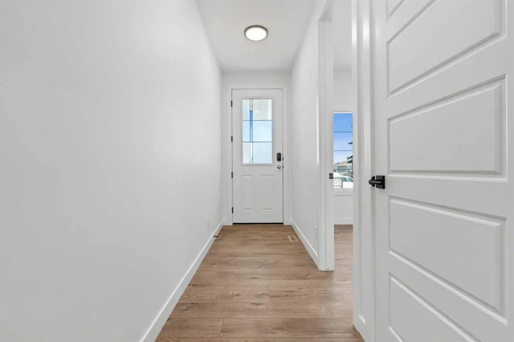 94 Bridgeport Landing, Chestermere — photo 2 of 32