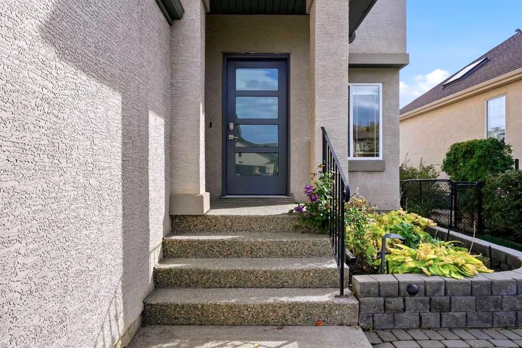 29 Cranleigh Park SE, Calgary — photo 3 of 49