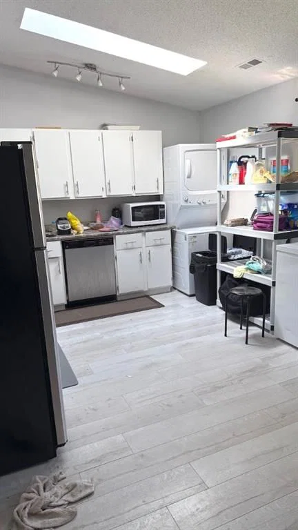 4536 Stanley Road SW, Calgary — photo 4 of 22