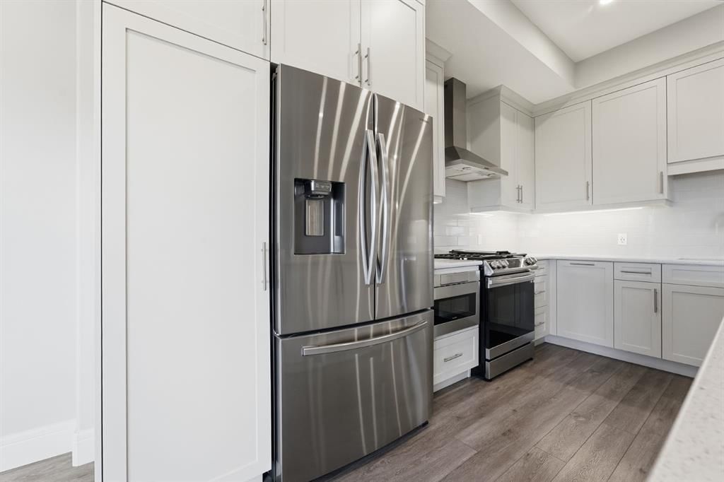 2460, 2330 Fish Creek Boulevard SW, Calgary — photo 4 of 45