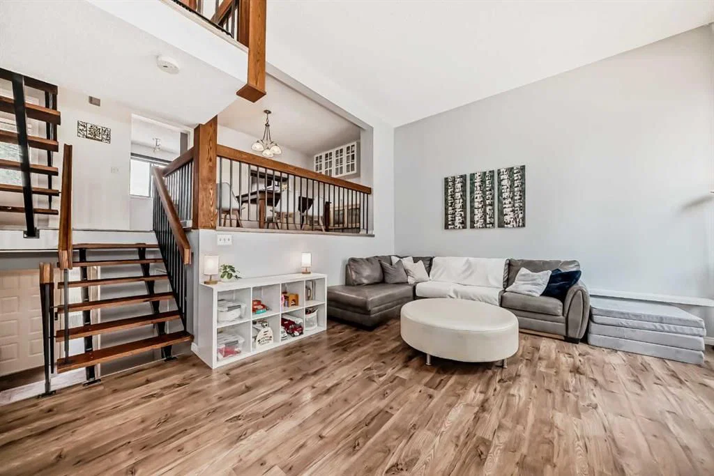7, 10401 19 Street SW, Calgary — photo 3 of 50