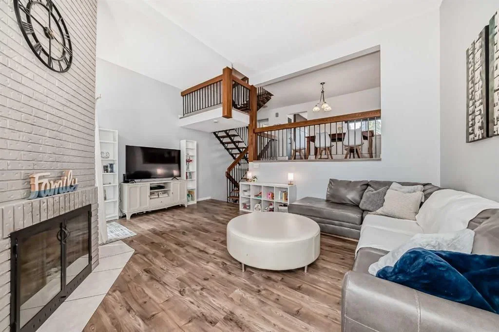 7, 10401 19 Street SW, Calgary — photo 4 of 50