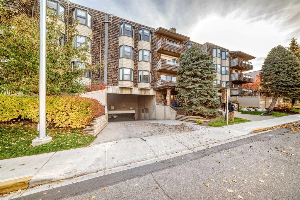 210, 3730 50 Street NW, Calgary — photo 3 of 45