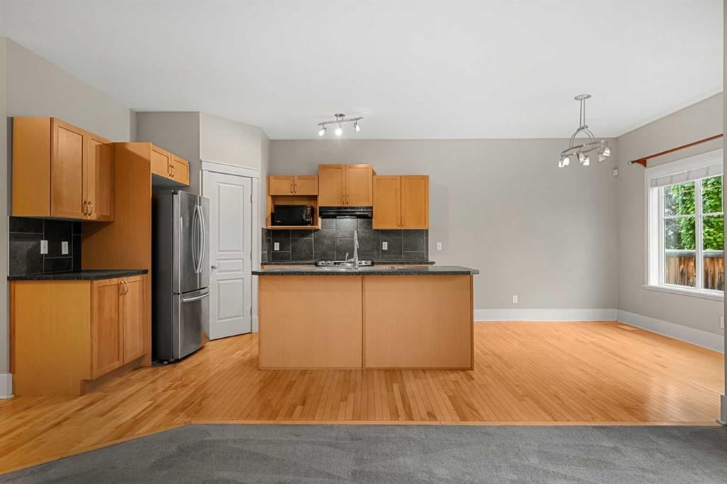 177 Cougartown Circle SW, Calgary — photo 2 of 50