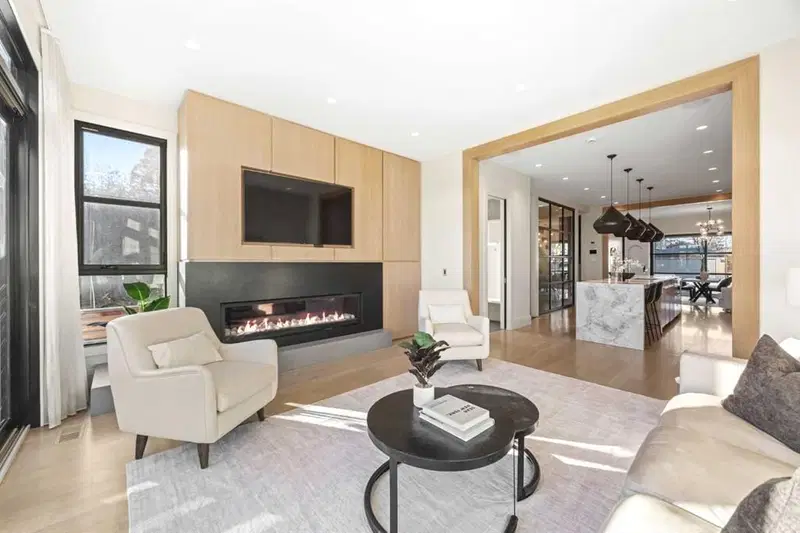 1945B 25 Avenue SW, Calgary — main listing photo