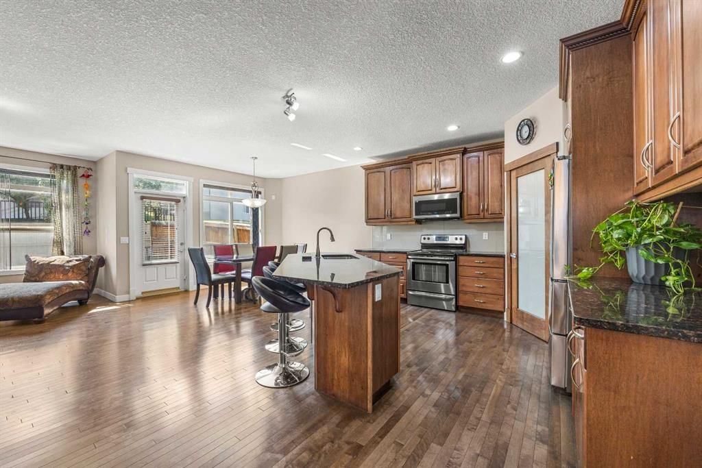 162 Sherwood Hill NW, Calgary — photo 4 of 43