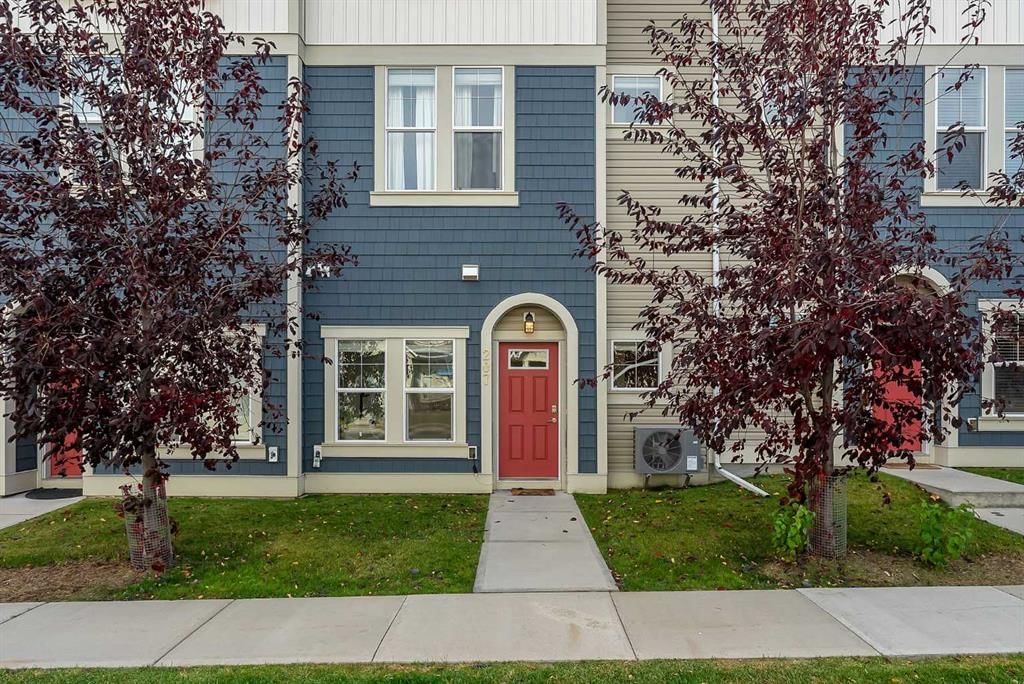 207 South Point Park SW, Airdrie — photo 2 of 48