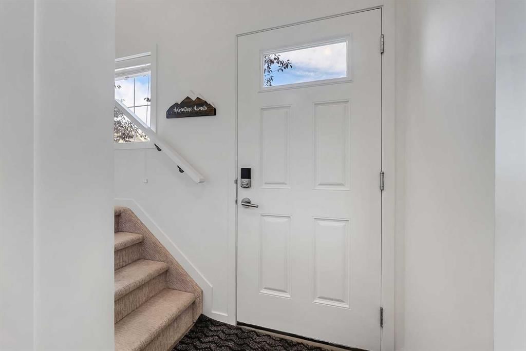 207 South Point Park SW, Airdrie — photo 3 of 48