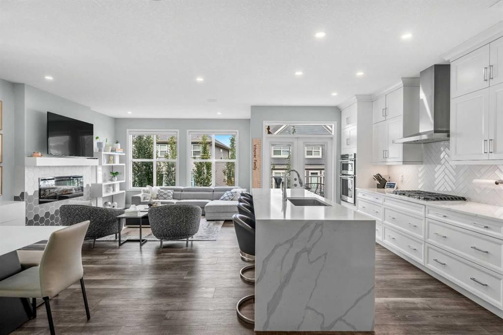 52 Magnolia Heights SE, Calgary — photo 4 of 50