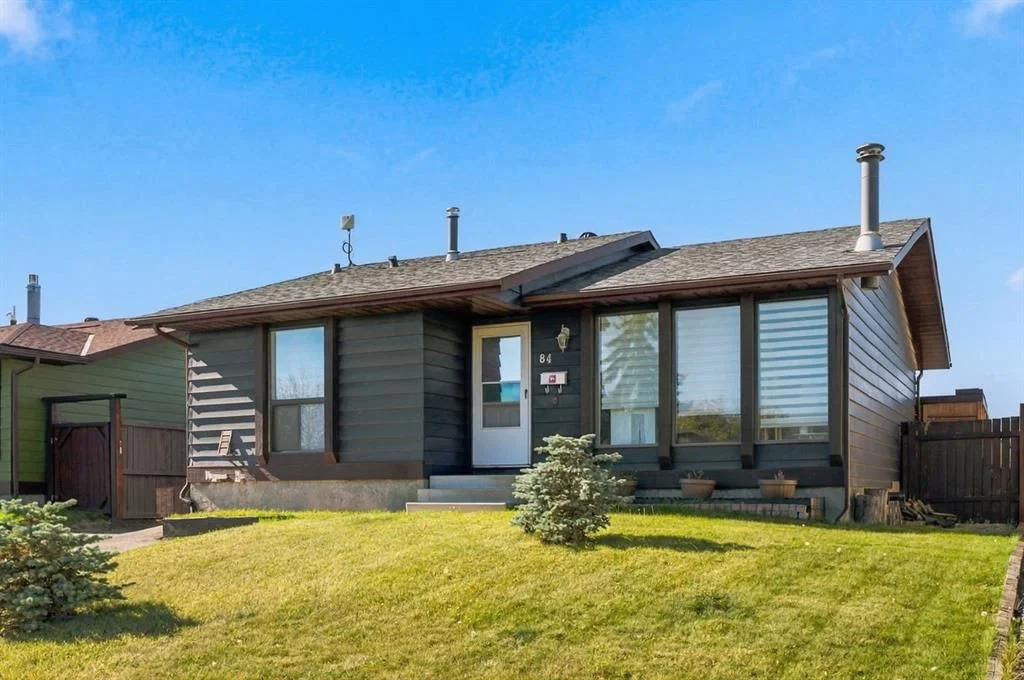 84 Glendale Way, Calgary — detached for sale