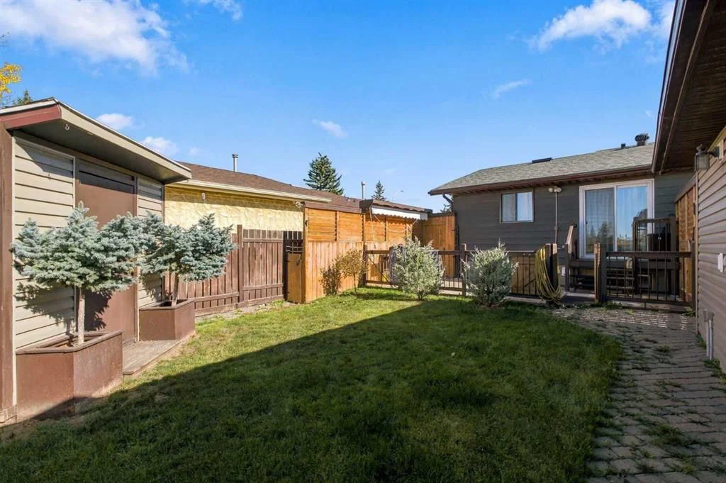 84 Glendale Way, Cochrane — photo 3 of 40