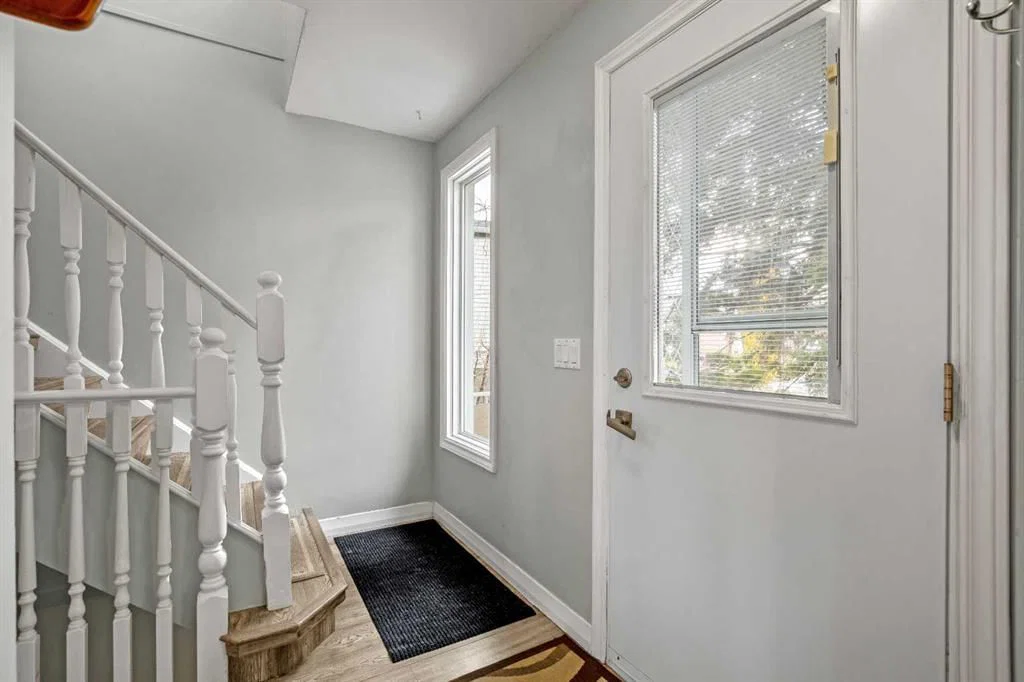 44 Abingdon Court NE, Calgary — photo 4 of 46