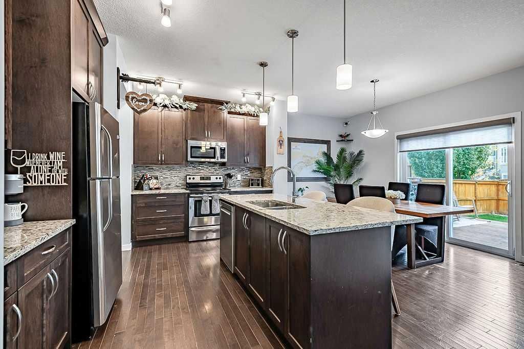 118 Mist Mountain Rise, Okotoks — photo 5 of 50