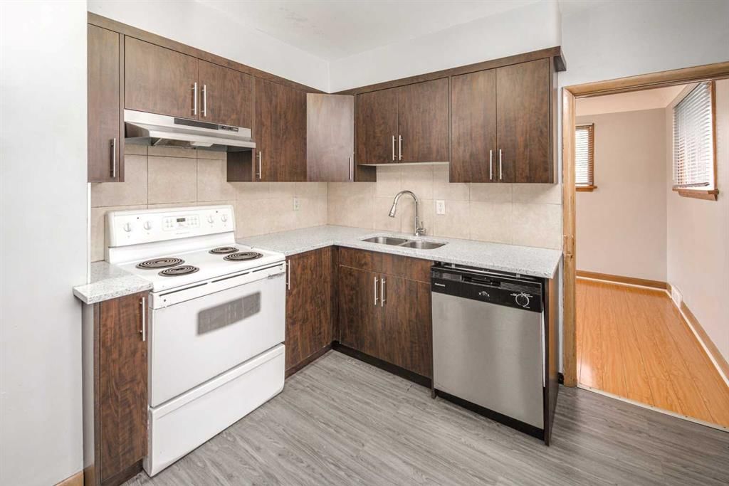 1836 13 Avenue NW, Calgary — photo 5 of 29