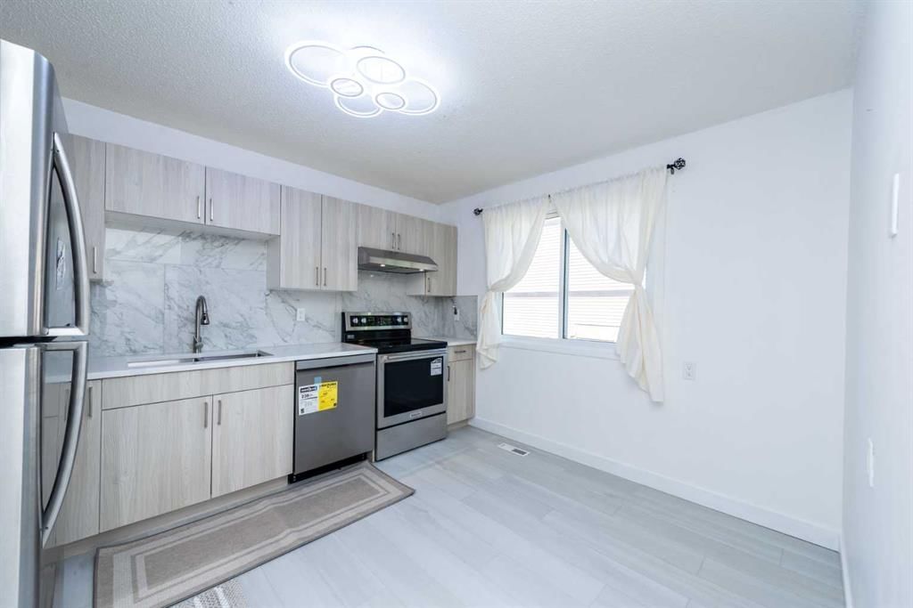 34, 3029 Rundleson Road NE, Calgary — photo 3 of 43