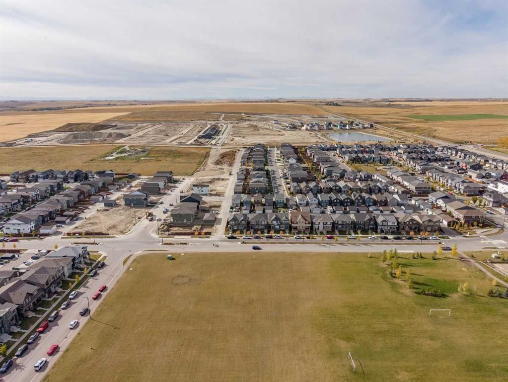 251 Chinook Gate Boulevard SW, Airdrie — photo 5 of 45