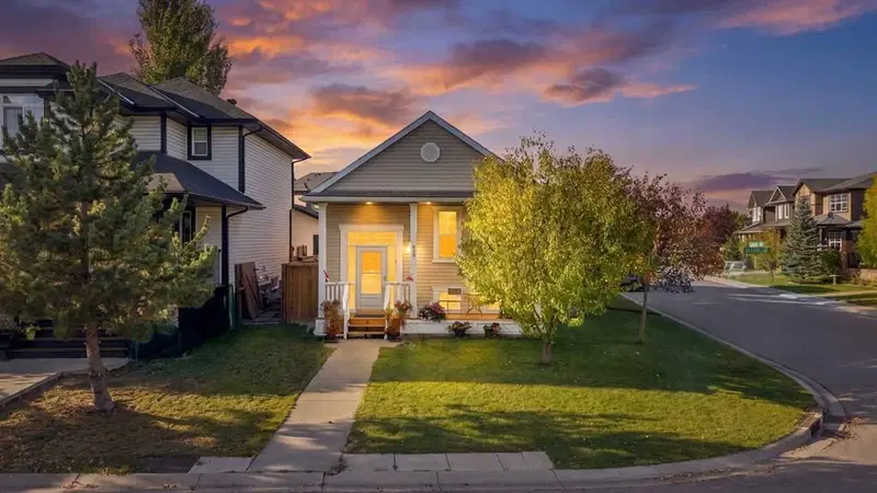 75 Evansdale Way NW, Calgary — main listing photo