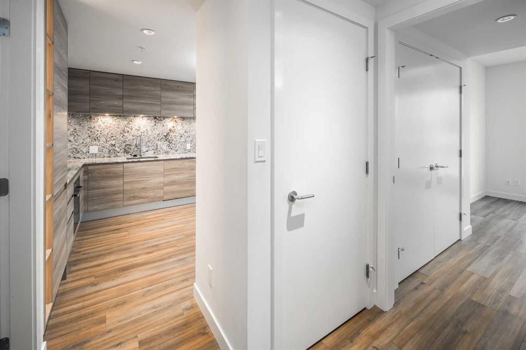 1002, 310 12 Avenue SW, Calgary — photo 3 of 19