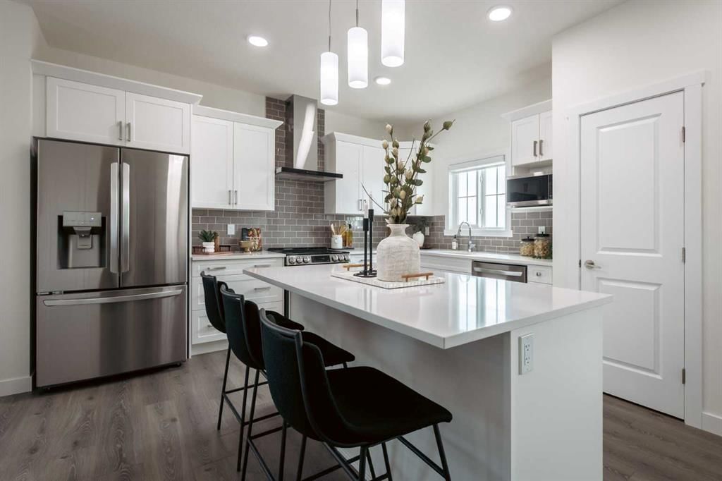 372 Belmont Park SW, Calgary — photo 4 of 13