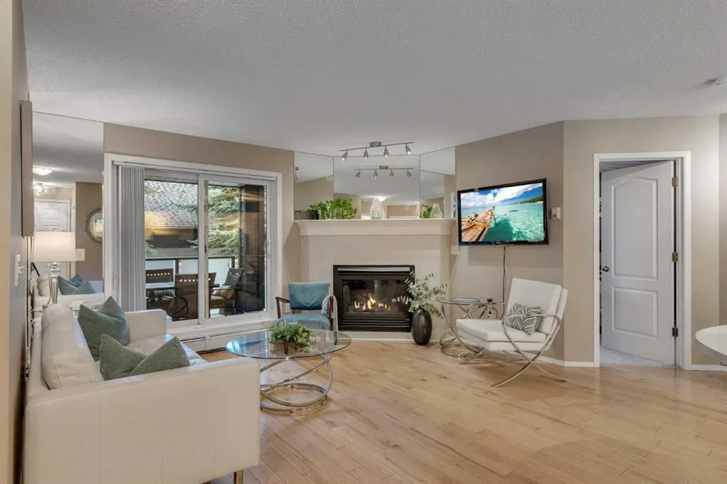 215, 10 Sierra Morena Mews SW, Calgary — photo 2 of 50