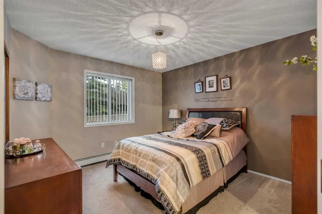 215, 10 Sierra Morena Mews SW, Calgary — photo 5 of 50
