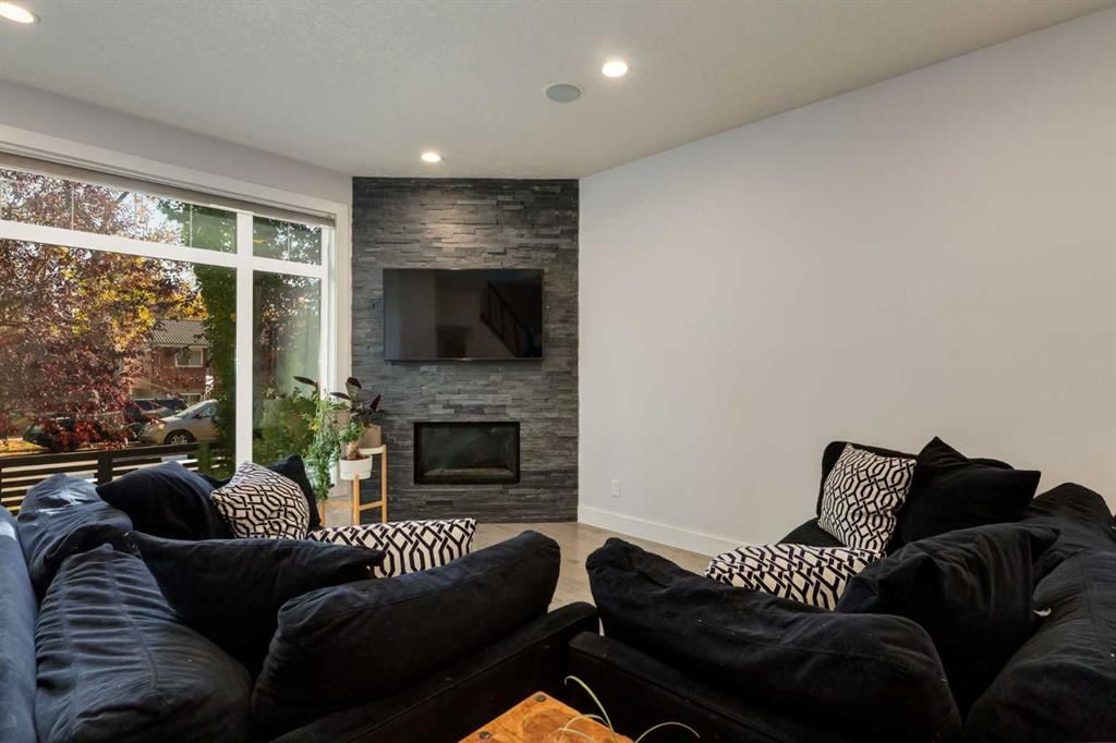 1, 306 12 Avenue NE, Calgary — photo 4 of 23