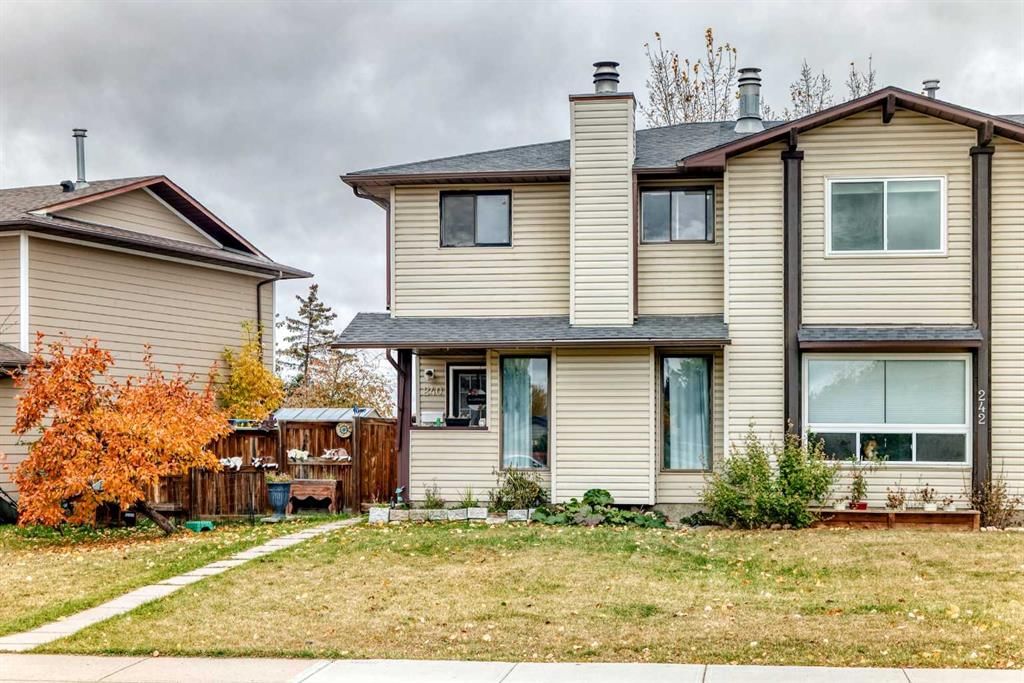 240 Jensen Drive NE, Airdrie — photo 2 of 46
