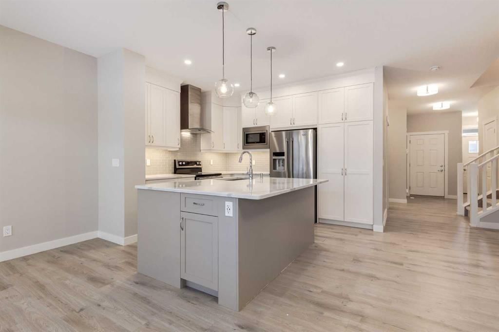 54 Creekstone Square SW, Calgary — photo 5 of 50