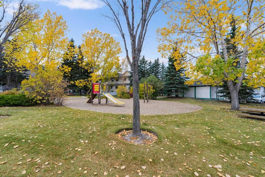 10 Martin Crossing Court NE, Calgary — photo 2 of 48