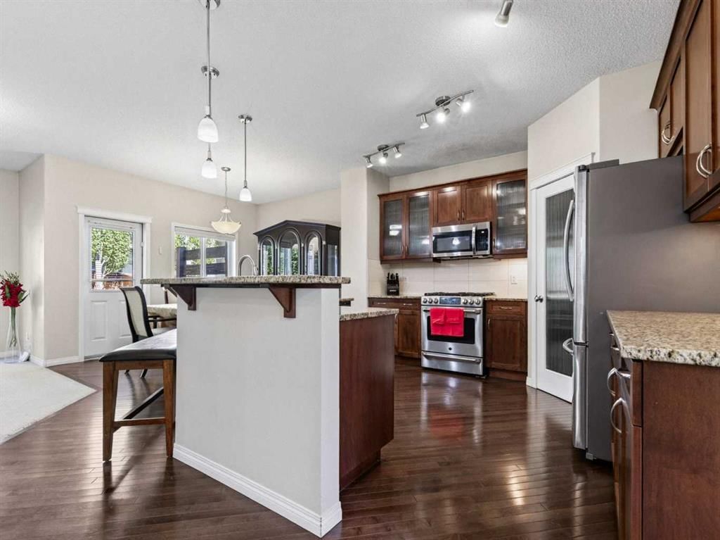 314 Reunion Heath NW, Airdrie — photo 4 of 50