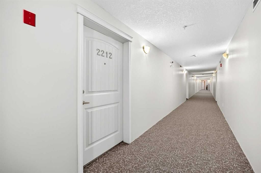 2212, 175 Panatella Hill NW, Calgary — photo 3 of 29