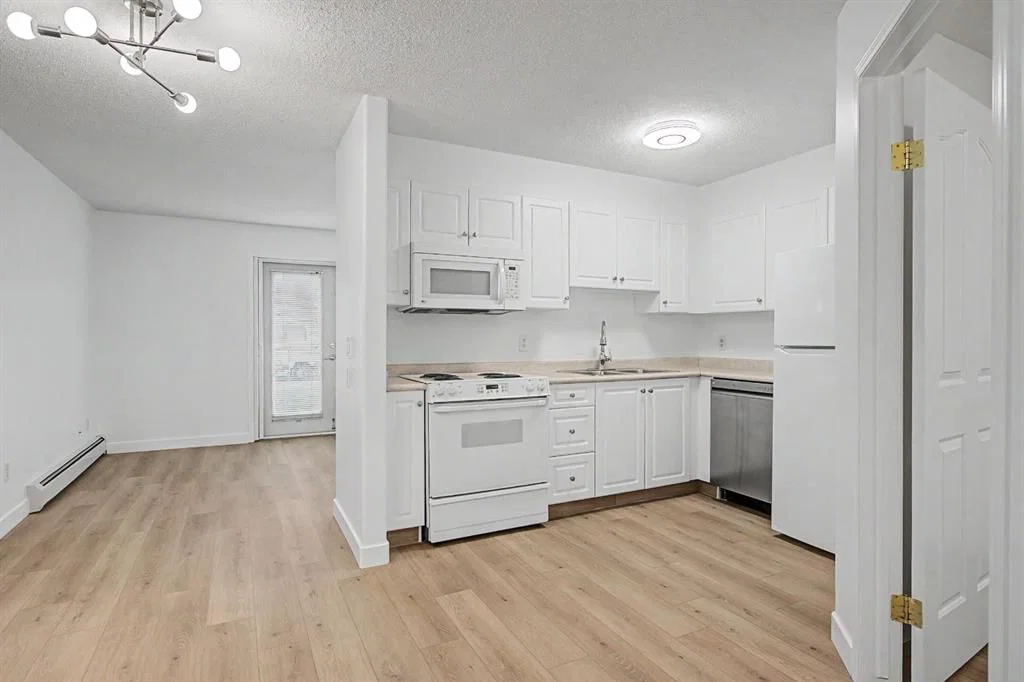 3129, 6818 Pinecliff Grove NE, Calgary — photo 3 of 36