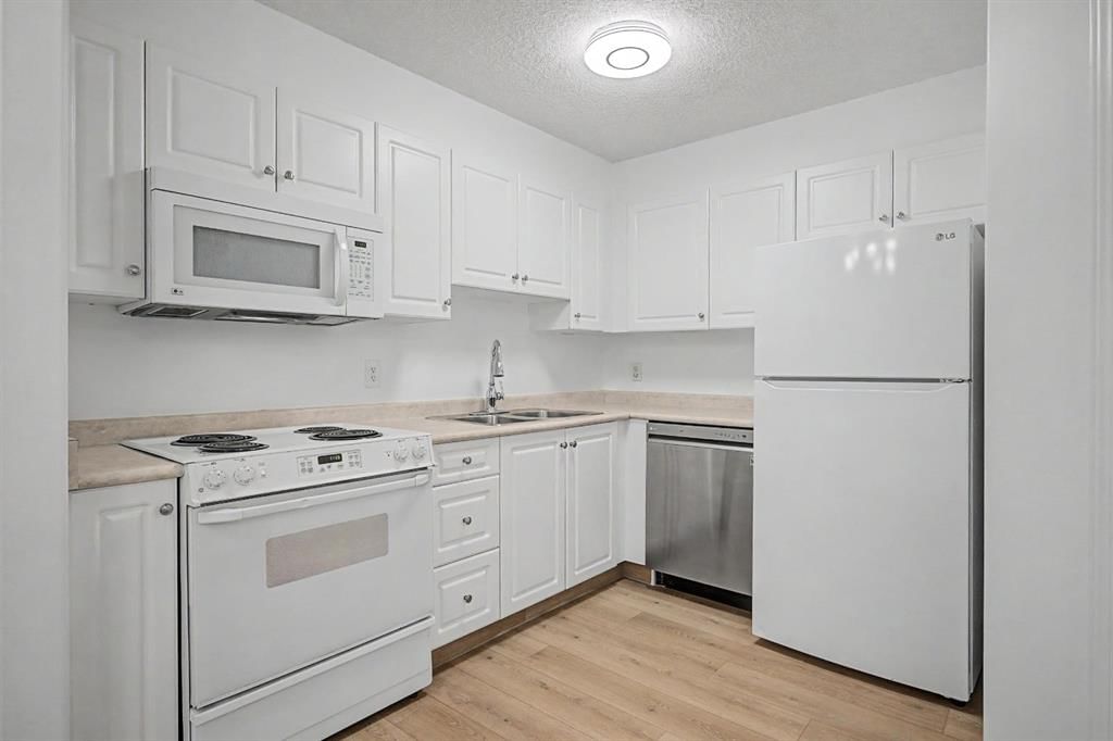 3129, 6818 Pinecliff Grove NE, Calgary — photo 4 of 36