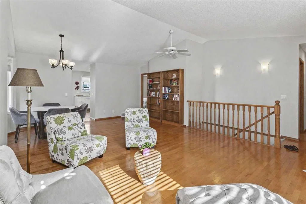 20 Arbour Cliff Close NW, Calgary — photo 4 of 31