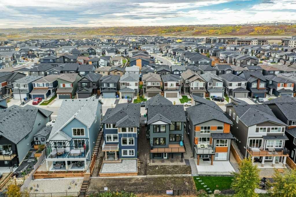 141 Wolf Hollow Villas SE, Calgary — photo 3 of 28