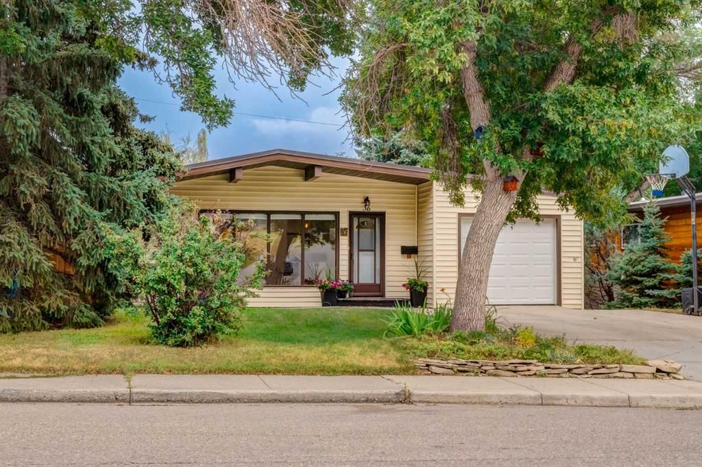 36 Hudson Road NW, Calgary — photo 2 of 38